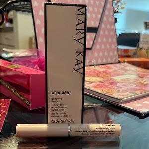 Lip primer